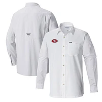 Men's Columbia  White San Francisco 49ers Slack Tide Omni-Wick Long Sleeve Button-Up Shirt