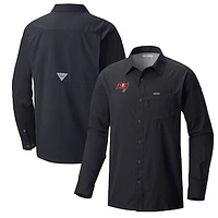 Men's Columbia  Black Tampa Bay Buccaneers Slack Tide Omni-Wick Long Sleeve Button-Up Shirt