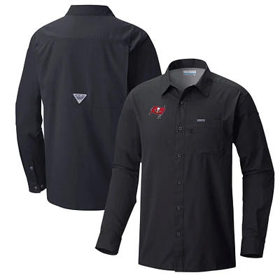 Men's Columbia  Black Tampa Bay Buccaneers Slack Tide Omni-Wick Long Sleeve Button-Up Shirt