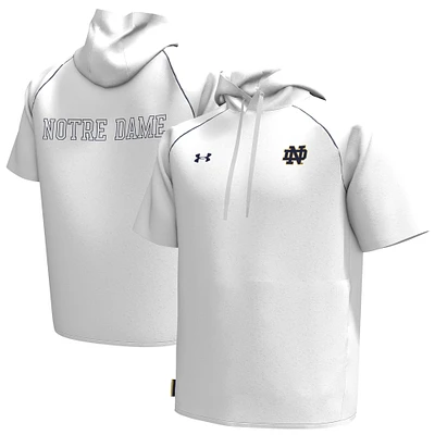 Men's Under Armour White Notre Dame Fighting Irish 2024 Sideline Command Raglan Short Sleeve Pullover Hoodie