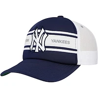 Men's   Navy New York Yankees Sideline Trucker Adjustable Hat