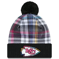 Men's New Era  Black Kansas City Chiefs 2024 NFL Crucial Catch Cuffed Knit Hat With Pom