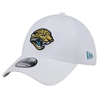 Men's New Era  White Jacksonville Jaguars Throwback Iced 39THIRTY Flex Hat