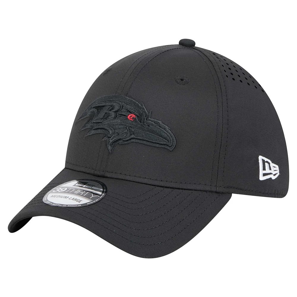 Men's New Era Black Baltimore Ravens Hydro 39THIRTY Flex Hat