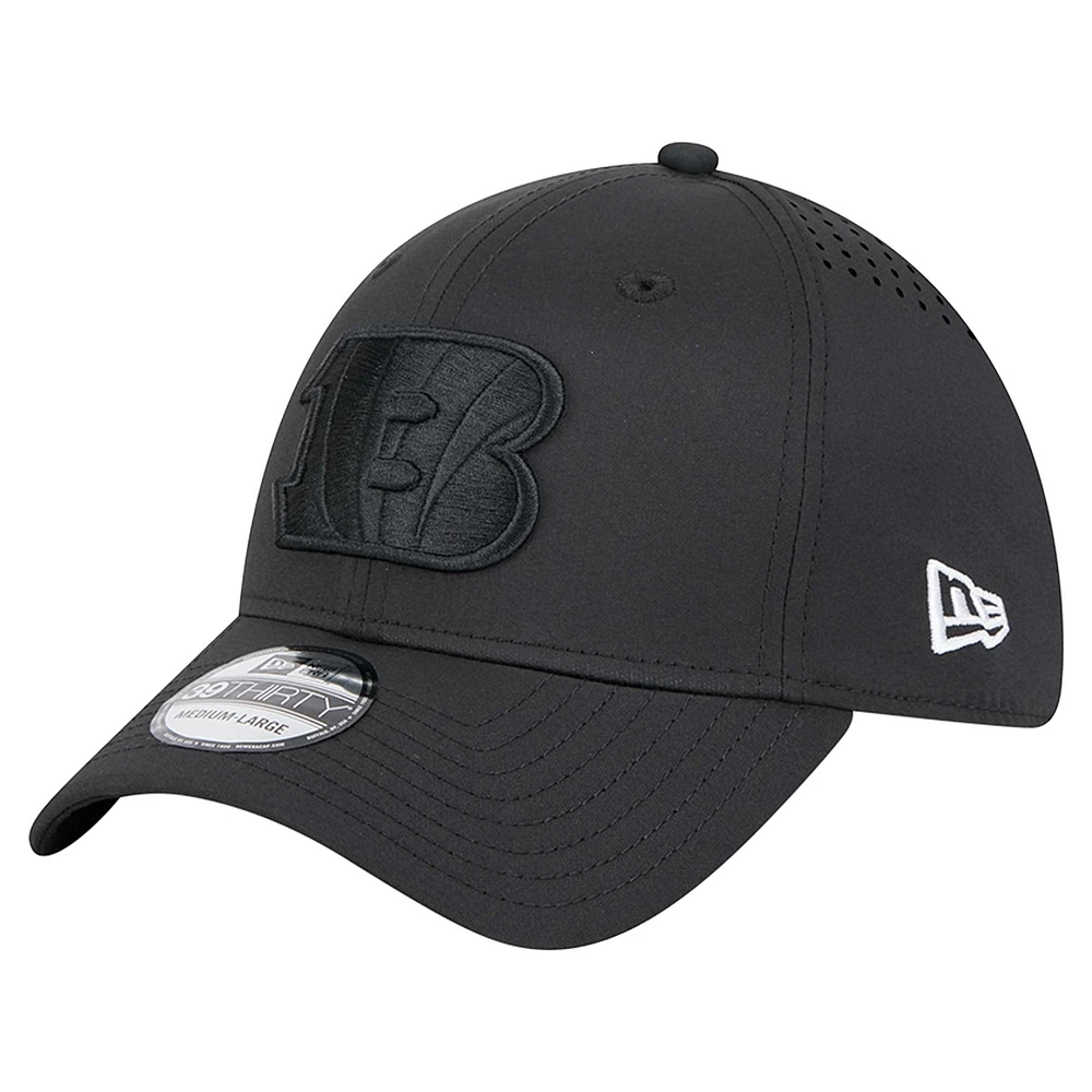 Men's New Era Black Cincinnati Bengals Hydro 39THIRTY Flex Hat