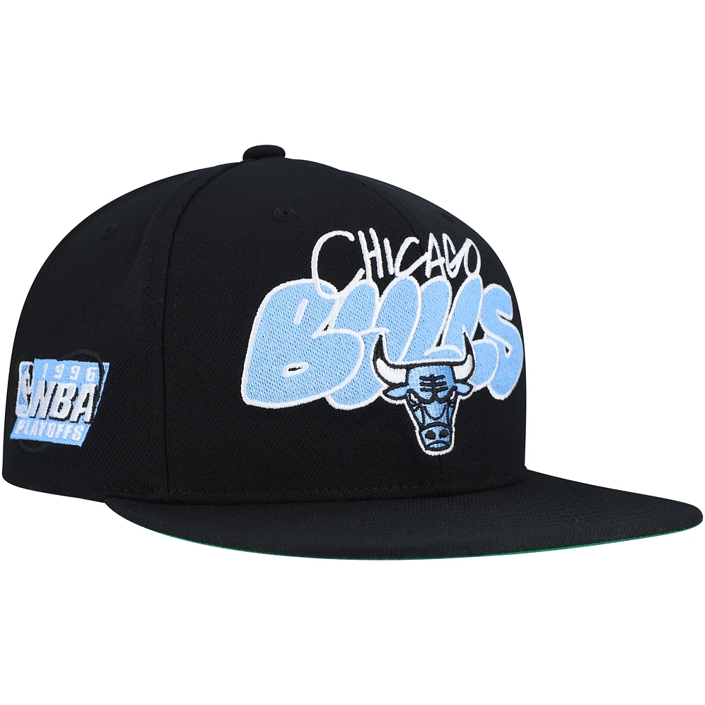 Men's Mitchell & Ness Black Chicago Bulls Throw Down Snapback Hat