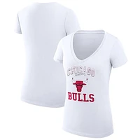 Women's G-III 4Her by Carl Banks White Chicago Bulls Team Logo Fitted V-Neck T-Shirt