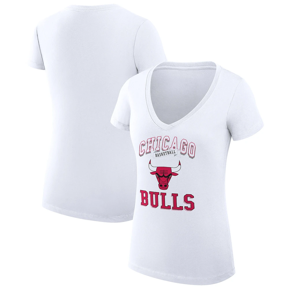 Women's G-III 4Her by Carl Banks White Chicago Bulls Team Logo Fitted V-Neck T-Shirt