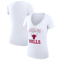 Women's G-III 4Her by Carl Banks White Chicago Bulls Team Logo Fitted V-Neck T-Shirt