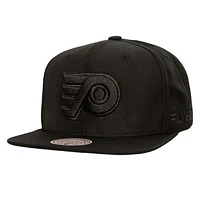 Men's Mitchell & Ness Black Philadelphia Flyers Soul Strike Pearl Tonal Snapback Hat