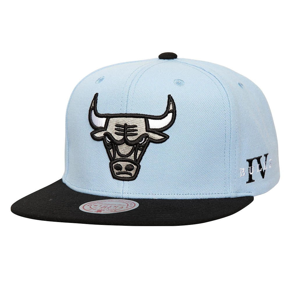 Men's Mitchell & Ness Light Blue/Black Chicago Bulls Core IV Snapback Hat