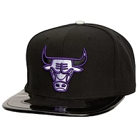 Men's Mitchell & Ness Black Chicago Bulls Day 11 Snapback Hat