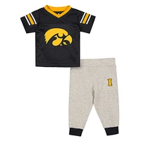 Infant Colosseum Iowa Hawkeyes Field Time Football Jersey & Pants Set