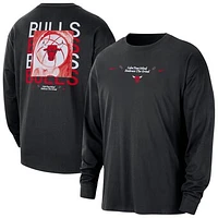 Men's Nike Black Chicago Bulls Courtside Oversized Long Sleeve T-Shirt