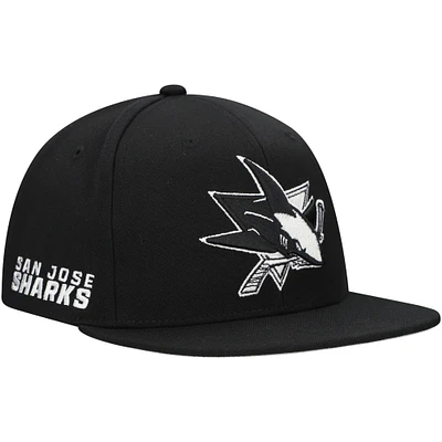 Men's Mitchell & Ness  Black San Jose Sharks Team Snapback Hat