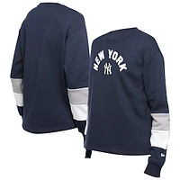 Women's New Era  Navy New York Yankees Gameday Crewneck Sweatshirt