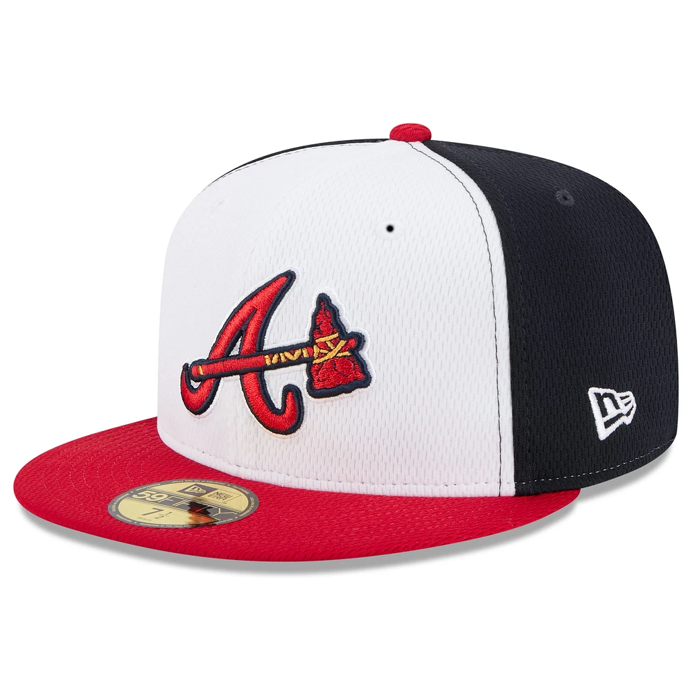 Men's New Era Navy/Red Atlanta Braves 2025 MLB Clubhouse 59FIFTY Fitted Hat