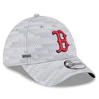 Men's New Era Gray Boston Red Sox 2025 MLB Clubhouse 39THIRTY Flex Hat