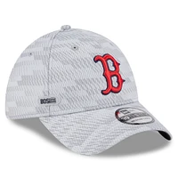 Men's New Era Gray Boston Red Sox 2025 MLB Clubhouse 39THIRTY Flex Hat