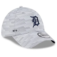 Men's New Era Gray Detroit Tigers 2025 MLB Clubhouse 39THIRTY Flex Hat