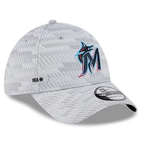 Men's New Era Gray Miami Marlins 2025 MLB Clubhouse 39THIRTY Flex Hat