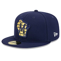 Men's New Era Navy Milwaukee Brewers 2025 MLB Clubhouse 59FIFTY Fitted Hat