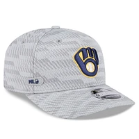 Men's New Era Gray Milwaukee Brewers 2025 MLB Clubhouse 9SEVENTY Stretch-Snap Hat