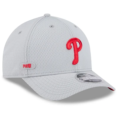 Men's New Era Gray Philadelphia Phillies 2025 MLB Clubhouse 9FORTY M-Crown Adjustable Hat