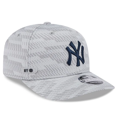 Men's New Era Gray New York Yankees 2025 MLB Clubhouse 9FORTY M-Crown Adjustable Hat