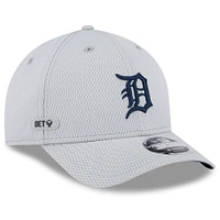 Men's New Era Gray Detroit Tigers 2025 MLB Clubhouse 9FORTY M-Crown Adjustable Hat