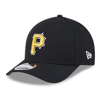 Men's New Era Black Pittsburgh Pirates 2025 MLB Clubhouse 9FORTY Adjustable Hat