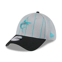 Men's New Era  Gray/Black Miami Marlins 2025 Batting Practice 39THIRTY Flex Hat