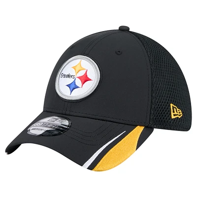 Men's New Era  Black Pittsburgh Steelers Game Day Linear 39THIRTY Flex Hat