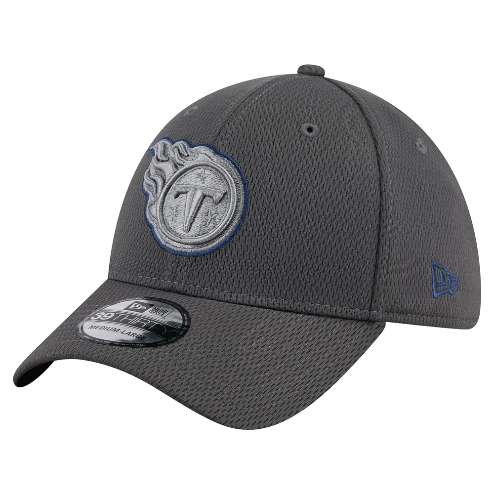 Men's New Era Graphite Tennessee Titans Main 39THIRTY Flex Hat