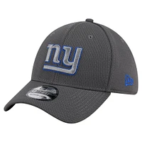Men's New Era Graphite York Giants  Main 39THIRTY Flex Hat