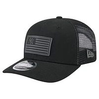 Men's New Era Black New York Yankees Tonal Flag 9SEVENTY Stretch-Snap Hat
