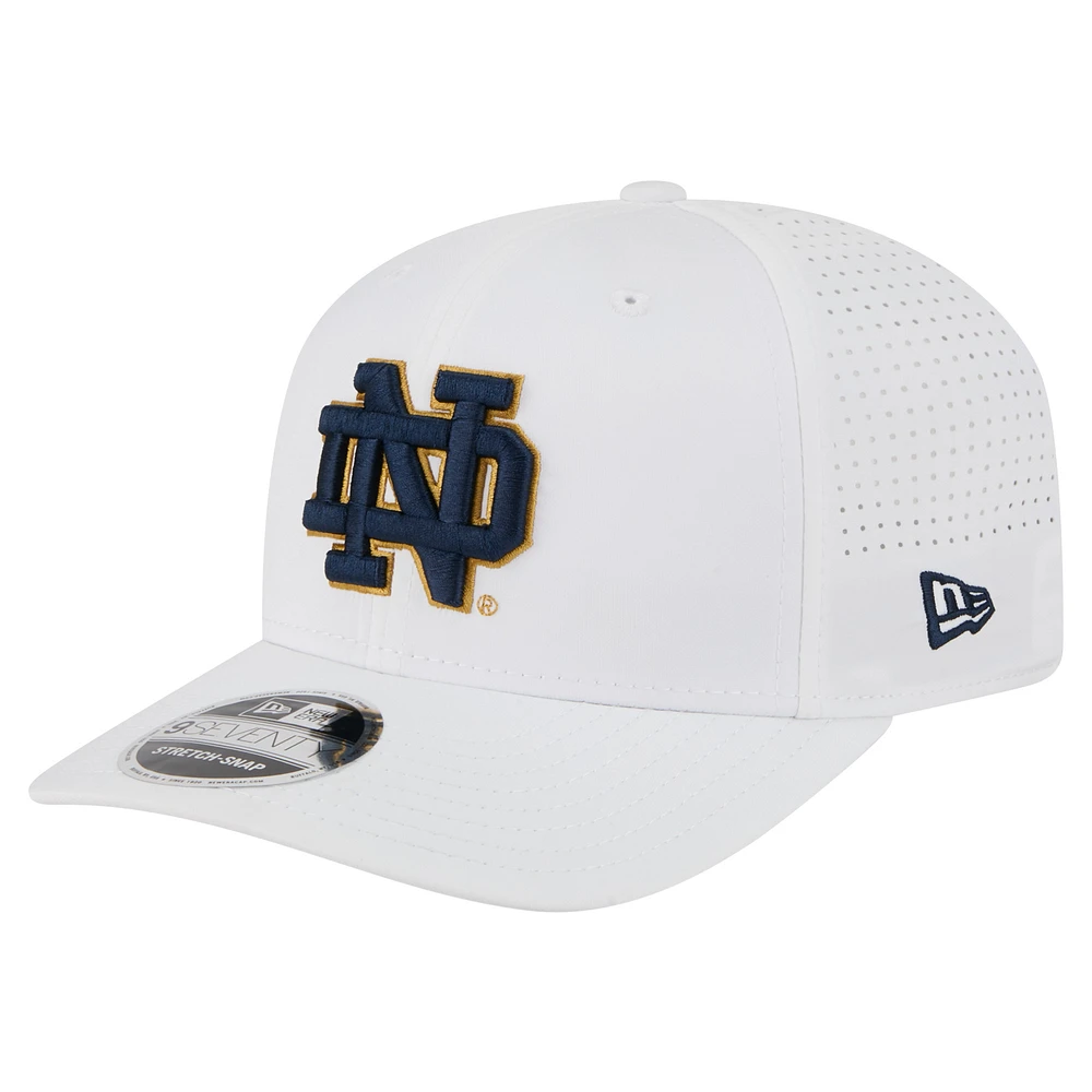 Men's New Era White Notre Dame Fighting Irish Perform Vault 9SEVENTY Stretch-Snap Hat