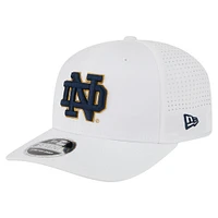 Men's New Era White Notre Dame Fighting Irish Perform Vault 9SEVENTY Stretch-Snap Hat