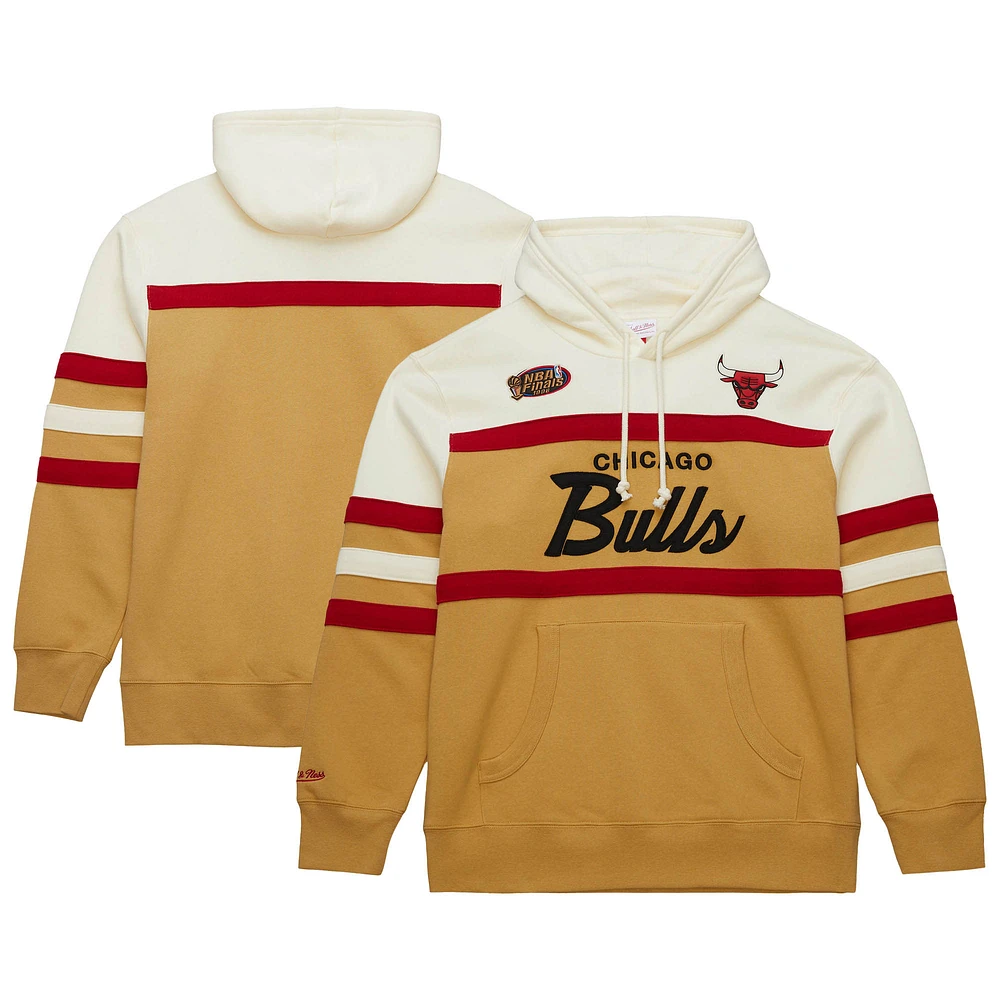 Men's Mitchell & Ness Tan/Cream Chicago Bulls Hardwood Classics Vintage Logo Head Coach Pullover Hoodie