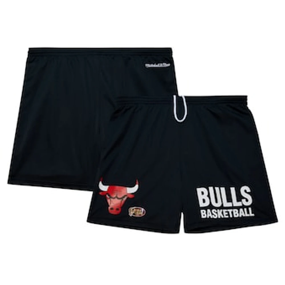 Men's Mitchell & Ness Black Chicago Bulls Hardwood Classics Gameday Mesh Shorts