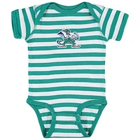 Newborn & Infant Two Feet Ahead Green Notre Dame Fighting Irish Stripe Shoulder Bodysuit