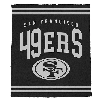 Pegasus  San Francisco 49ers 50" x 60" Midnight Logo Cozy Knit Blanket