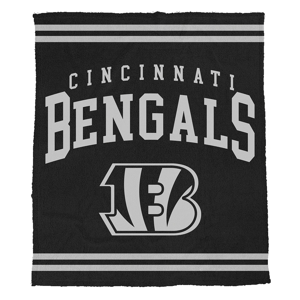 Pegasus Cincinnati Bengals 50" x 60" Midnight Logo Cozy Knit Blanket