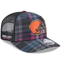 Men's New Era Black Cleveland Browns 2024 NFL Crucial Catch Plaid 9SEVENTY Trucker Snapback Hat