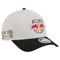 Men's New Era Gray New York Red Bulls 2025 Jersey Hook 9FORTY M-Crown Adjustable Hat