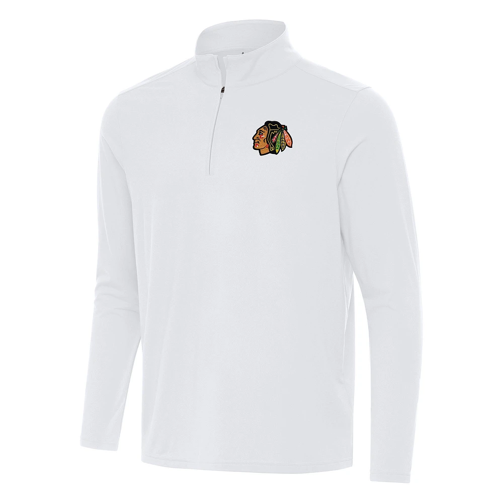 Men's Antigua White Chicago Blackhawks Intent Quarter-Zip Top