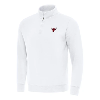 Men's Antigua Chicago Bulls Victory Quarter-Zip Mock Sweatshirt