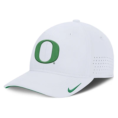 Men's Nike White Oregon Ducks 2025 On-Field Gameday Performance Flex Hat