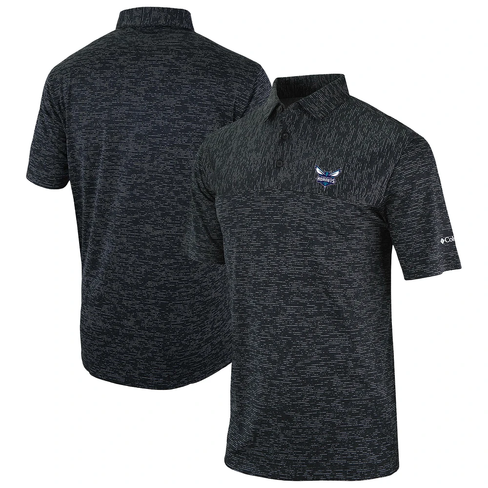 Men's Columbia Black Charlotte Hornets Omni-Wick Heading Out Polo