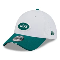 Men's New Era  White/Green York Jets 2025 NFL Training Camp 39THIRTY Flex Hat